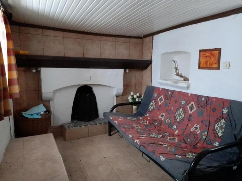 Ag. Fotia bei Sitia Kreta, Ag. Fotia: Traditionelles Steinhaus auf zwei Etagen mit Innenhof und Parkplatz zu verkaufen Haus kaufen